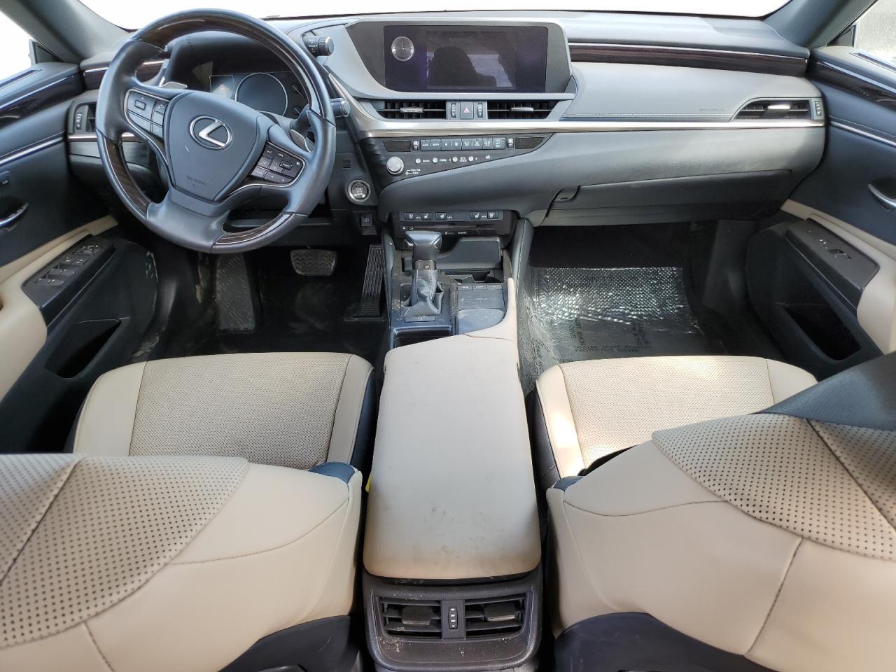 2021 LEXUS Es