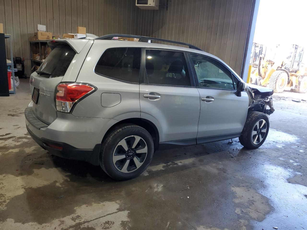 2018 SUBARU FORESTER