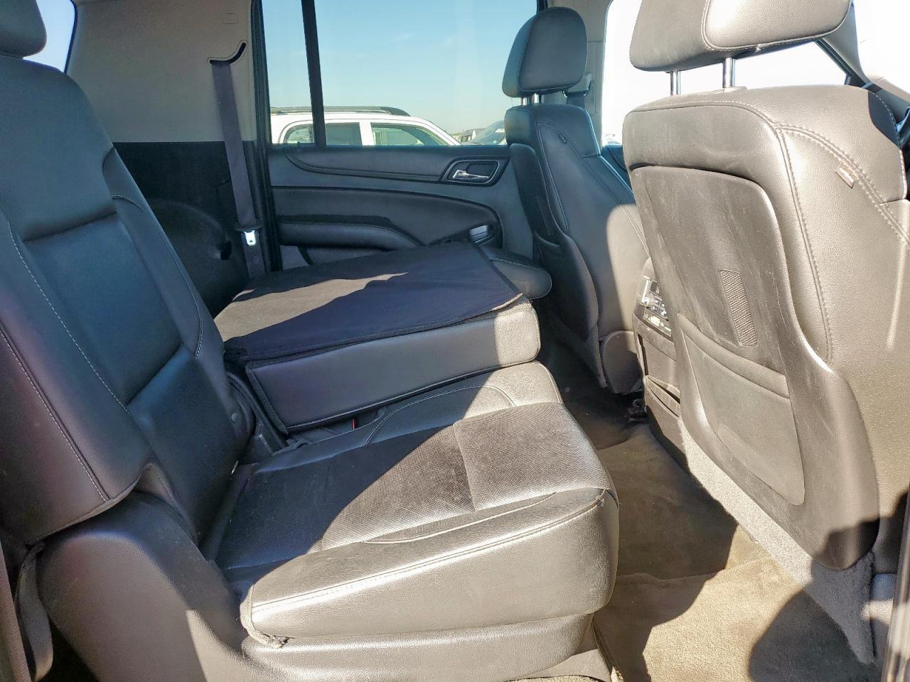 2015 CHEVROLET Suburban