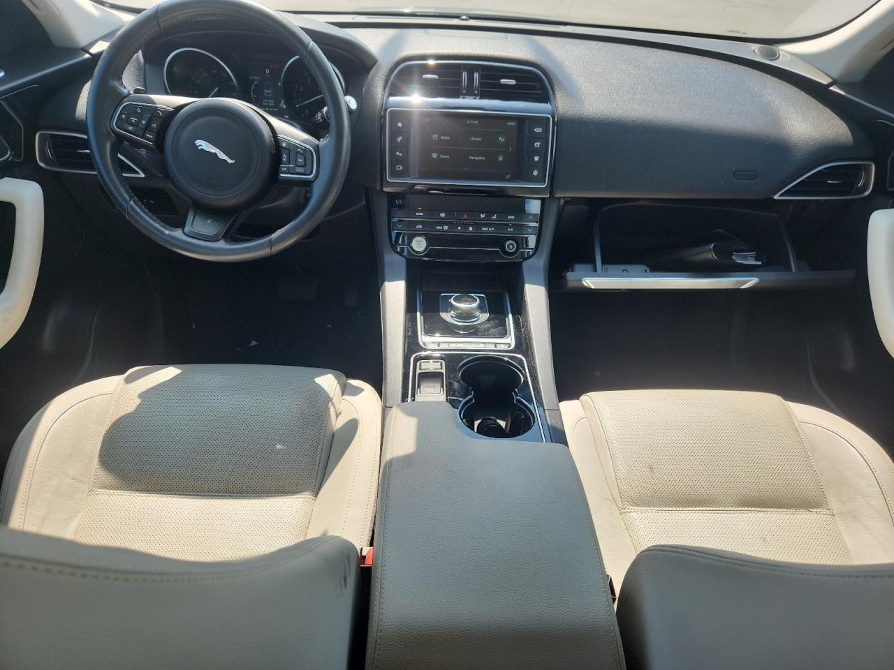 2017 JAGUAR F-Pace