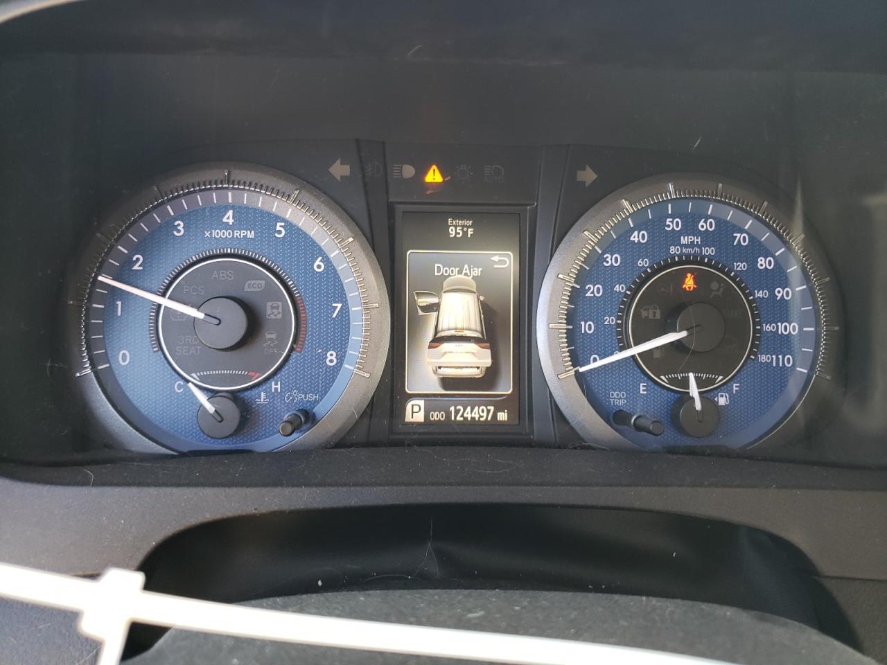 2016 TOYOTA SIENNA