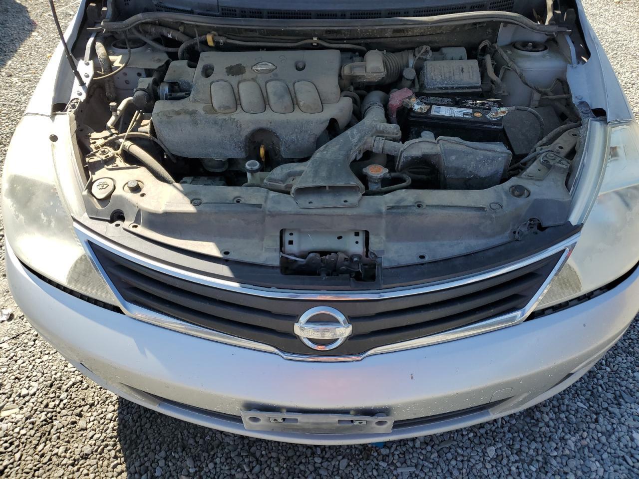 2011 NISSAN VERSA