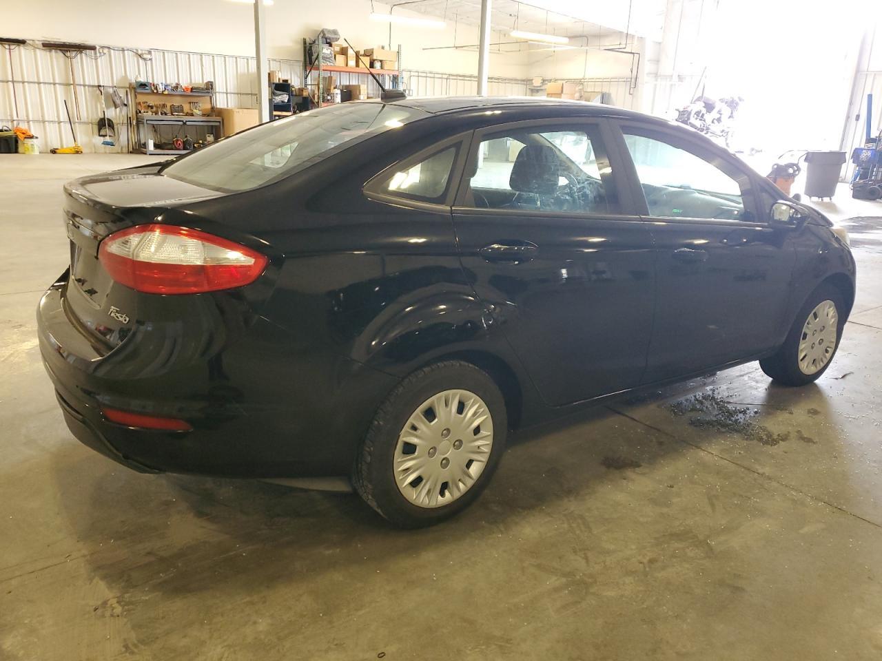 2016 FORD Fiesta
