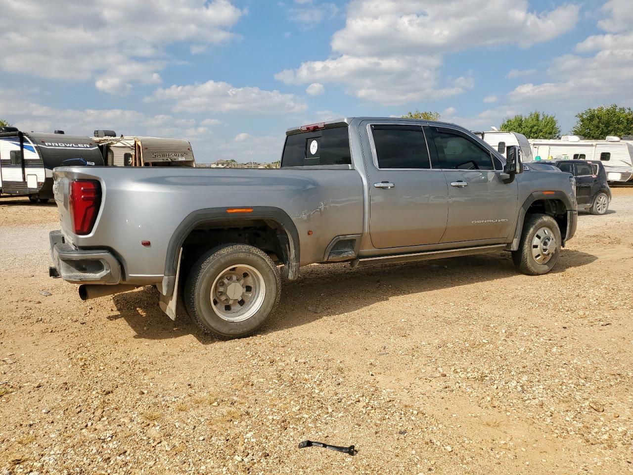 2024 GMC Sierra