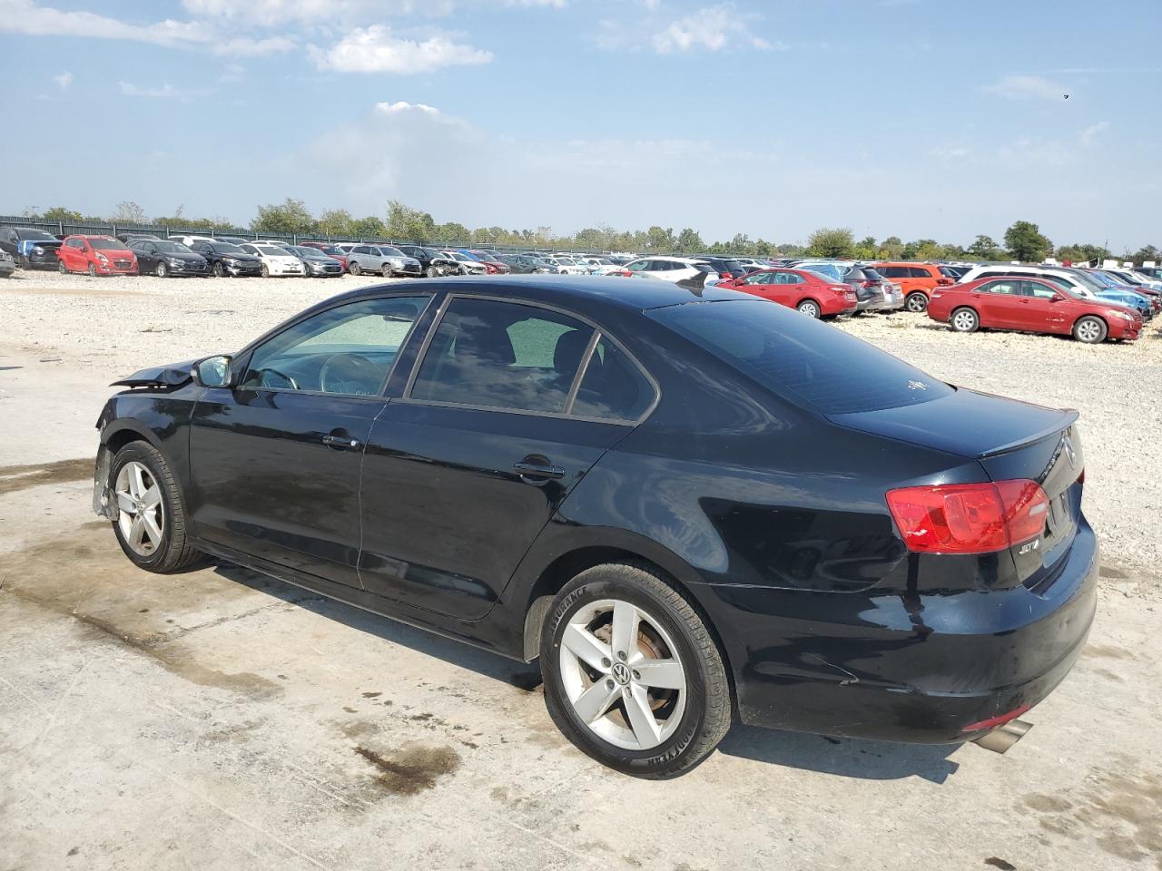 2011 VOLKSWAGEN JETTA