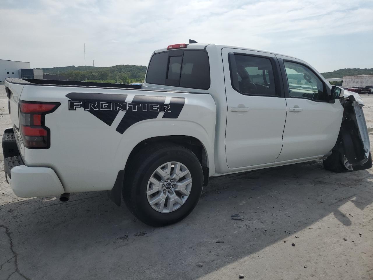 2022 NISSAN Frontier
