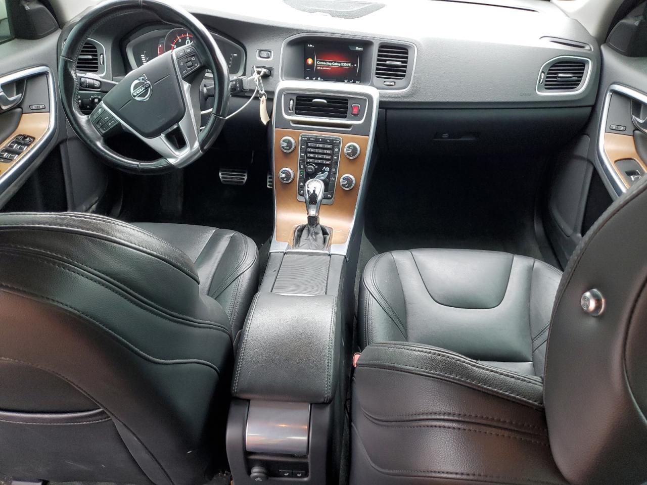 2016 VOLVO S60