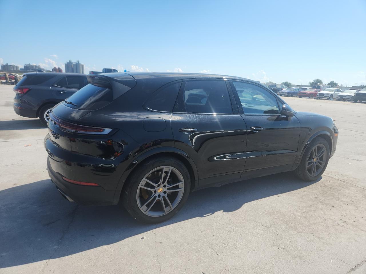 2024 PORSCHE CAYENNE
