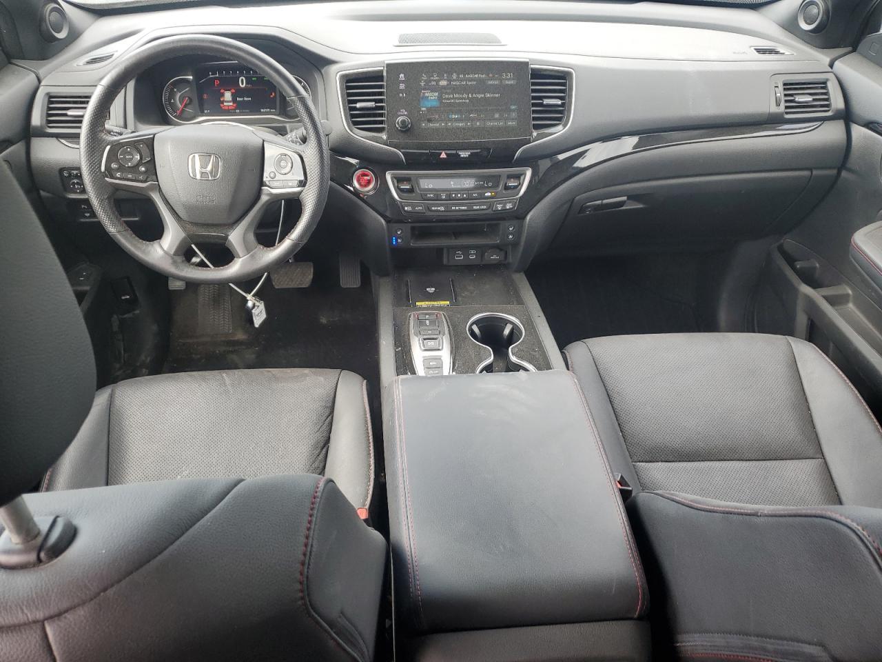 2024 HONDA Passport