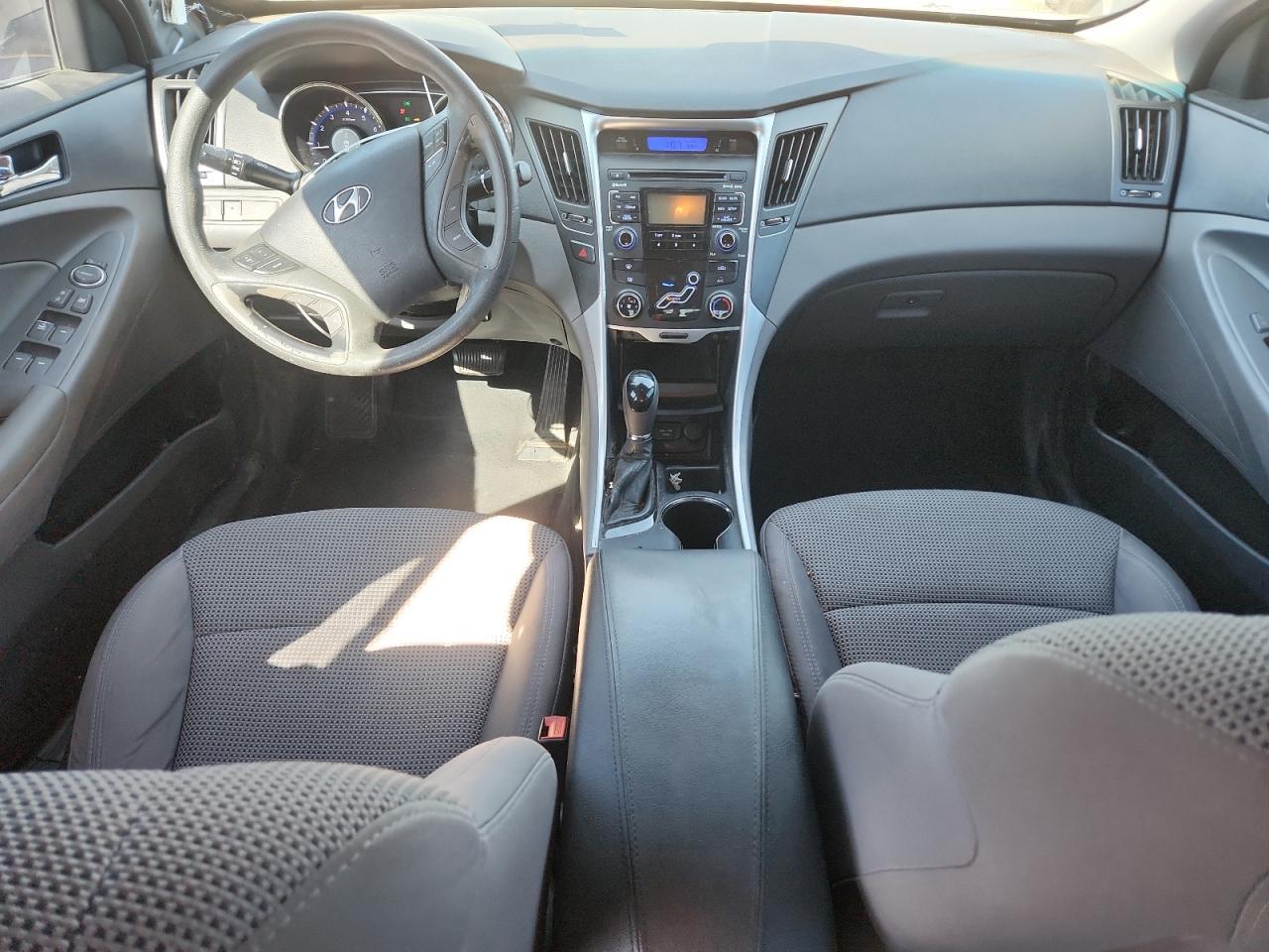 2011 HYUNDAI SONATA