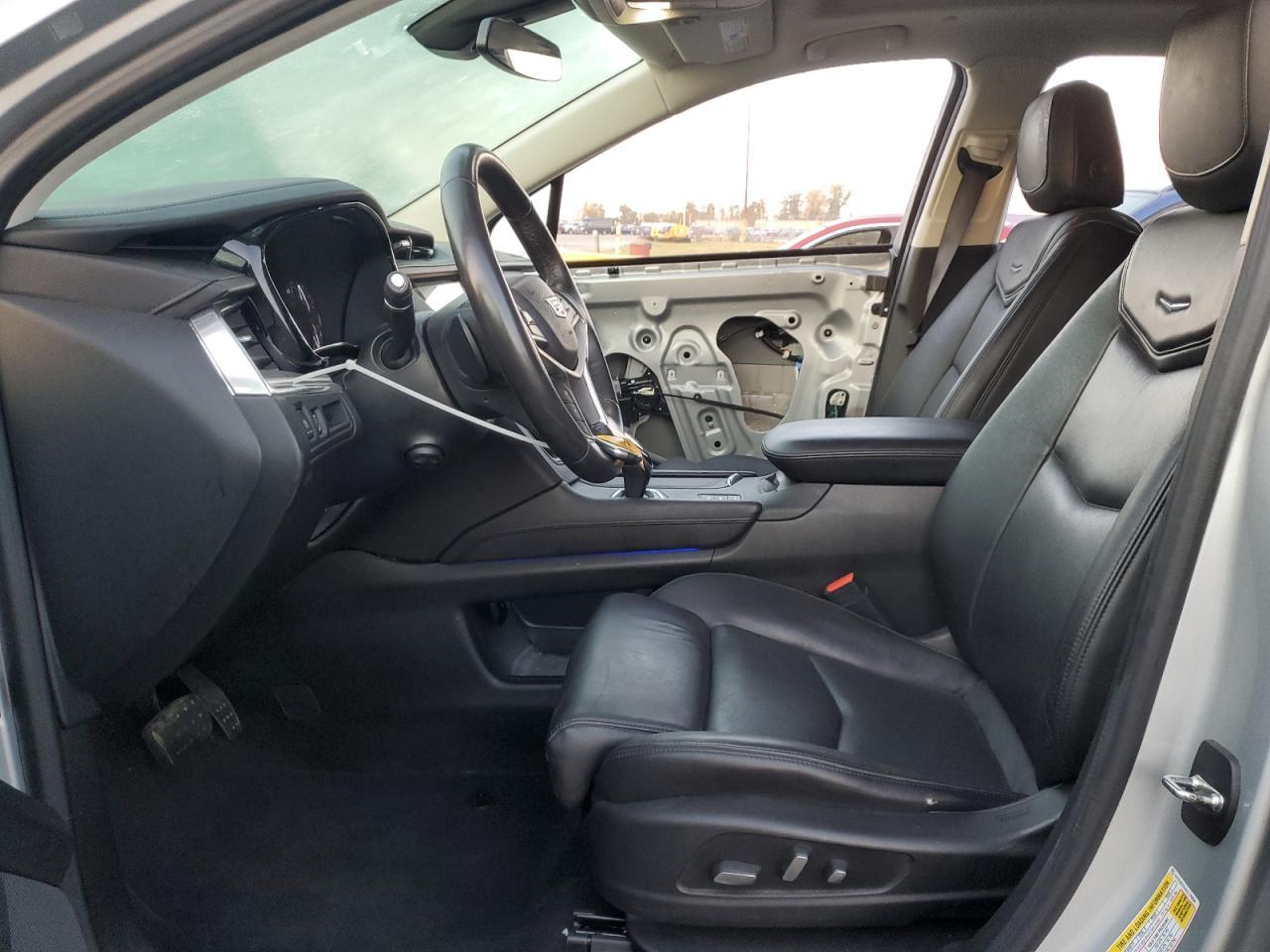 2017 CADILLAC XT5
