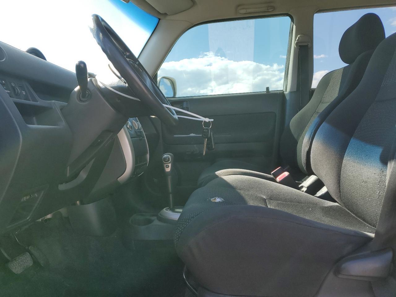 2005 TOYOTA SCION