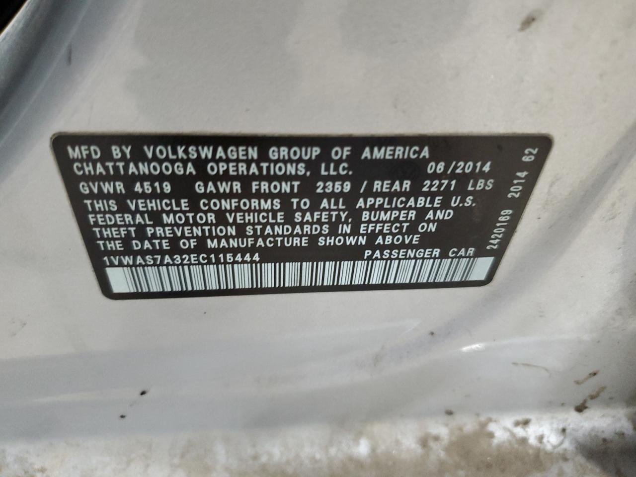 2014 VOLKSWAGEN Passat
