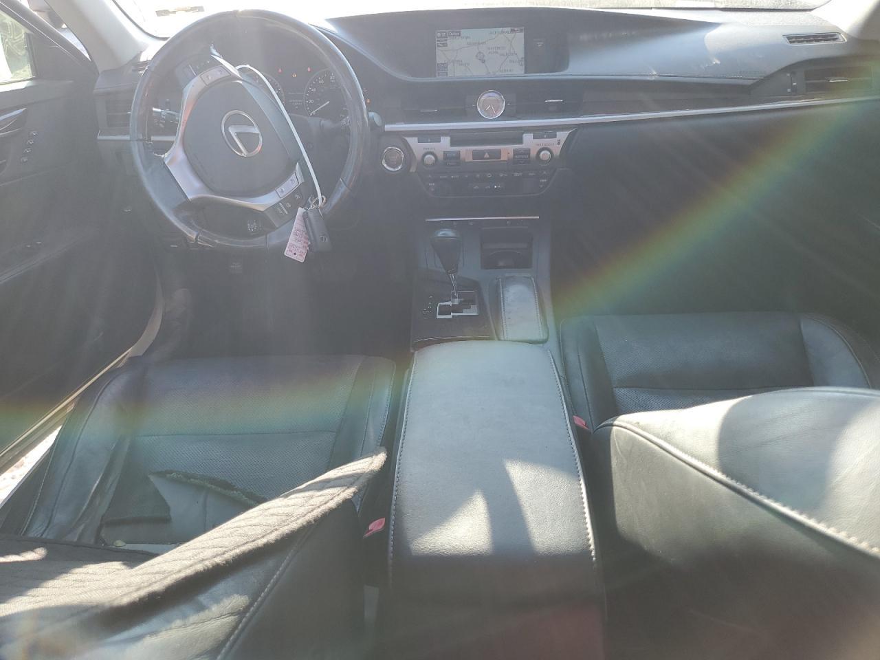 2019 LEXUS Es