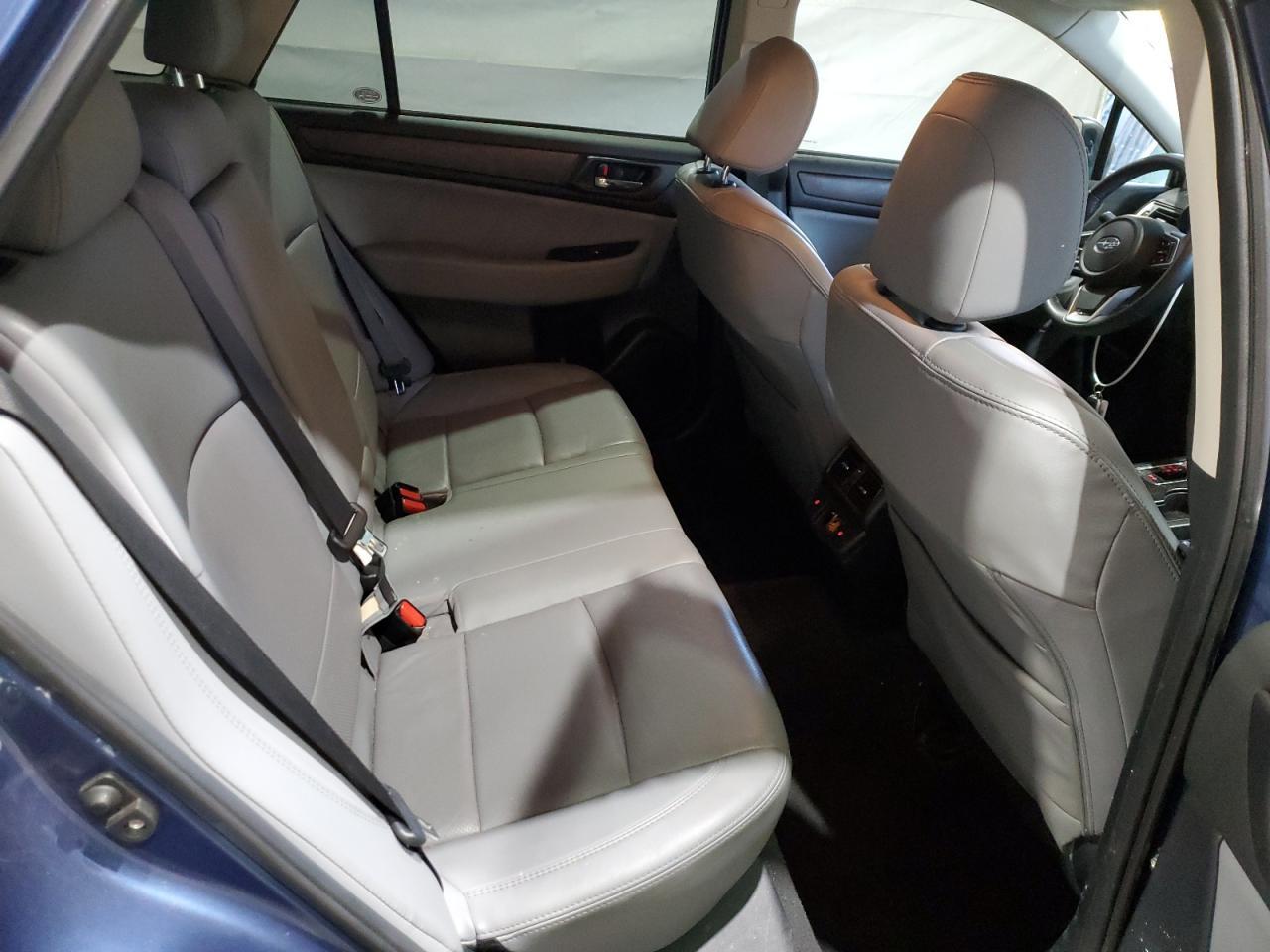 2019 SUBARU Outback