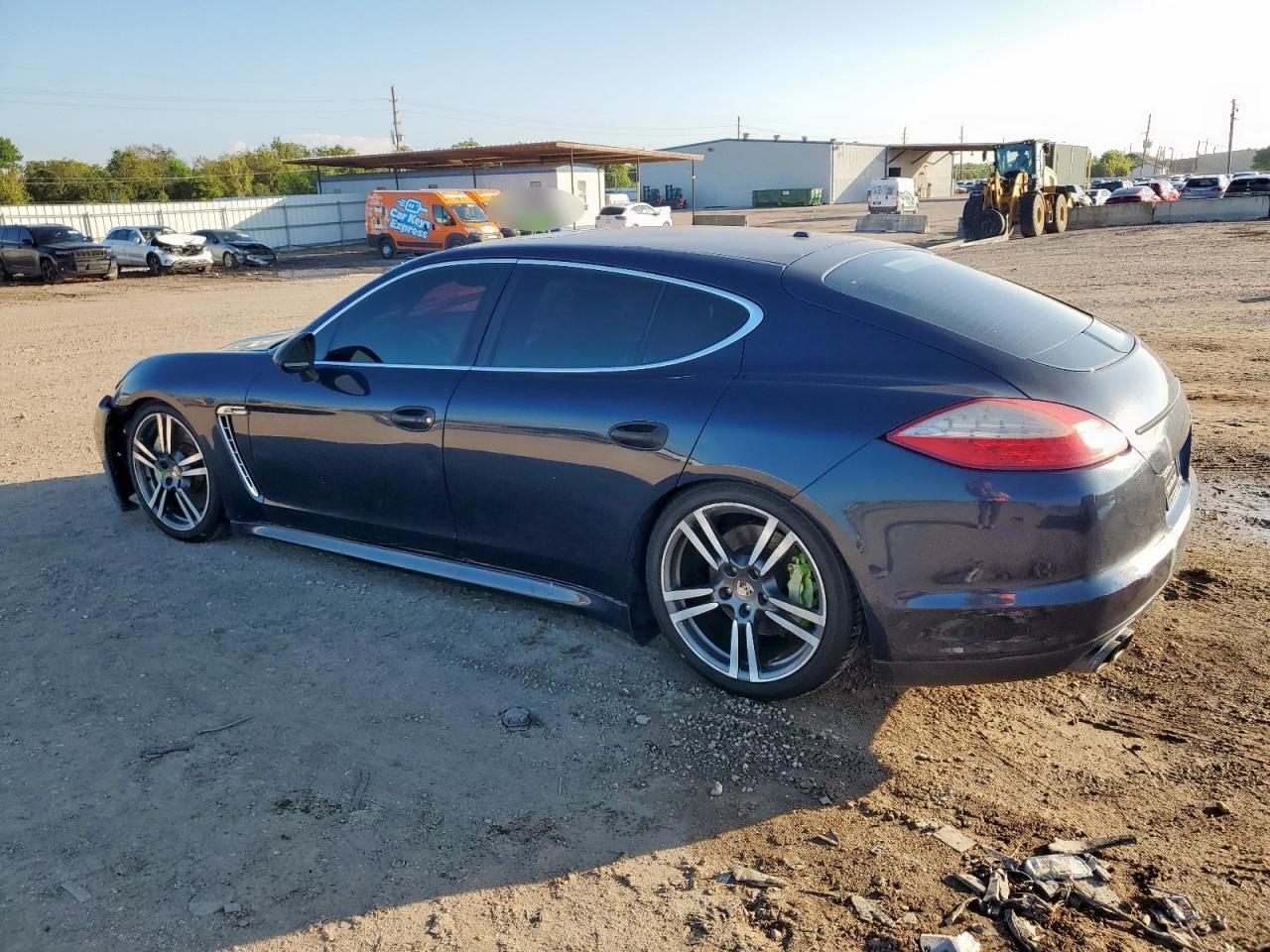 2012 PORSCHE Panamera