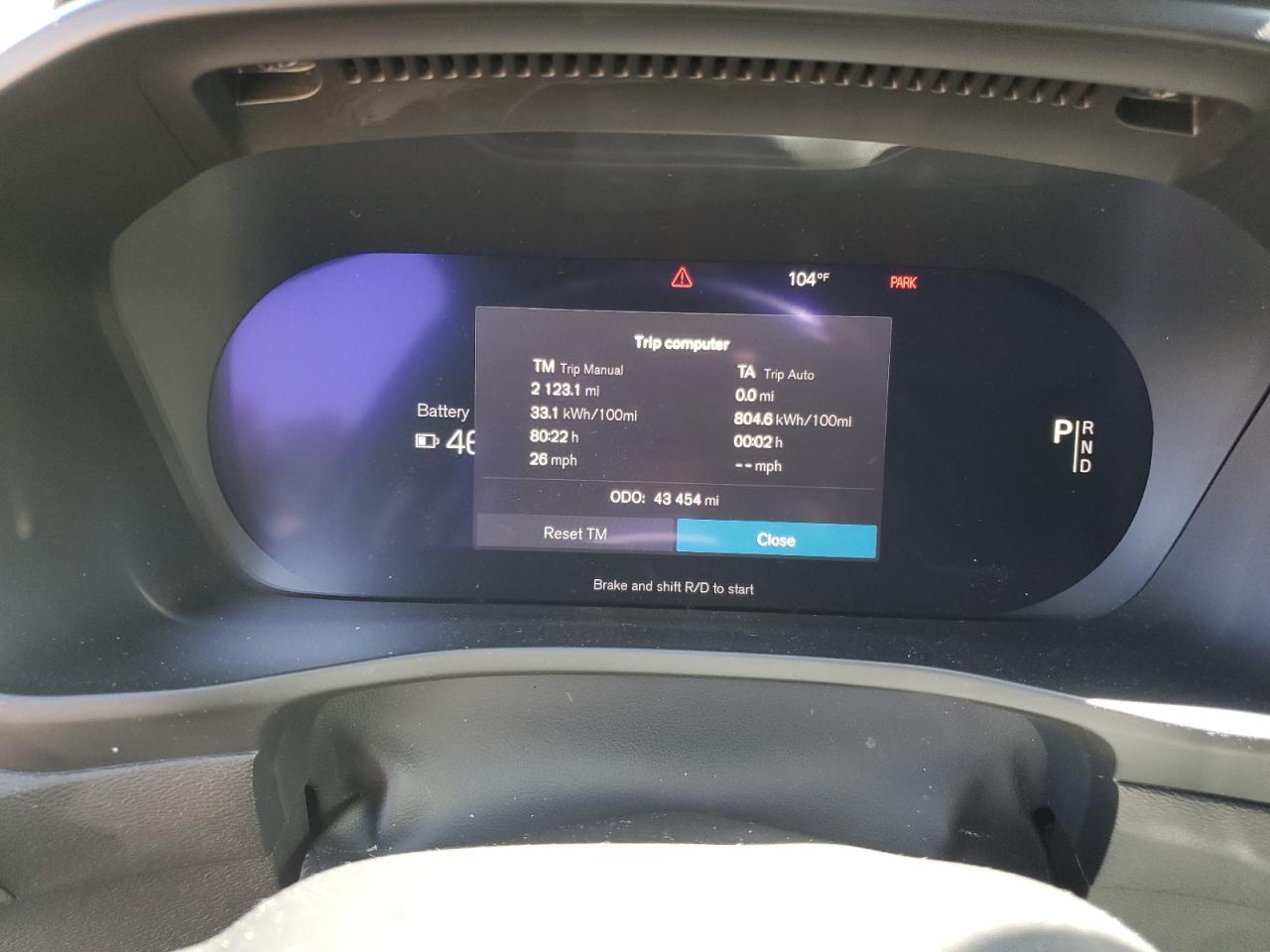 2022 VOLVO C40