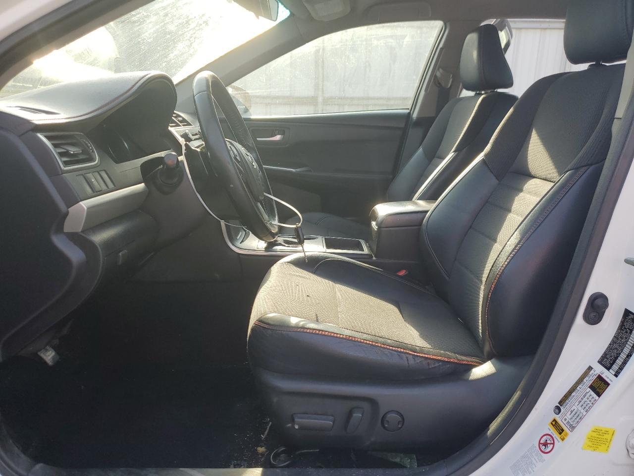 2016 TOYOTA CAMRY