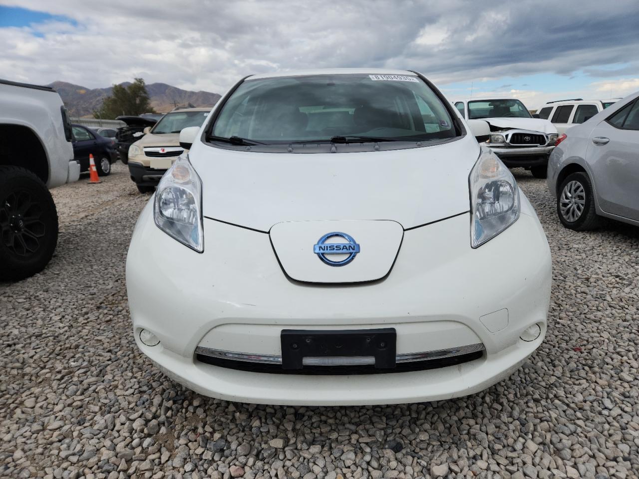 2015 NISSAN LEAF