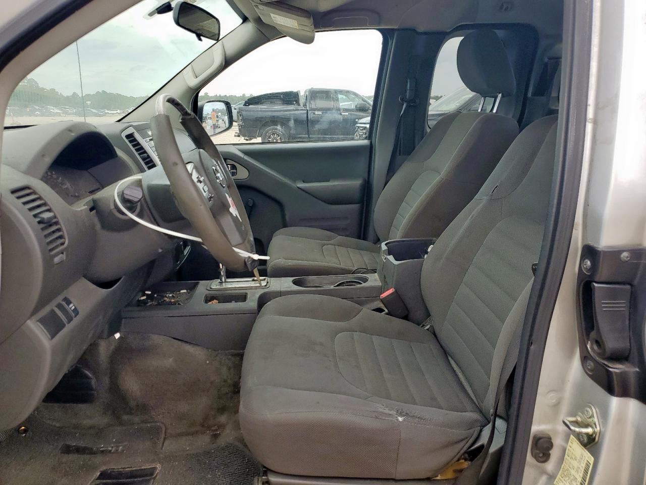 2017 NISSAN Frontier