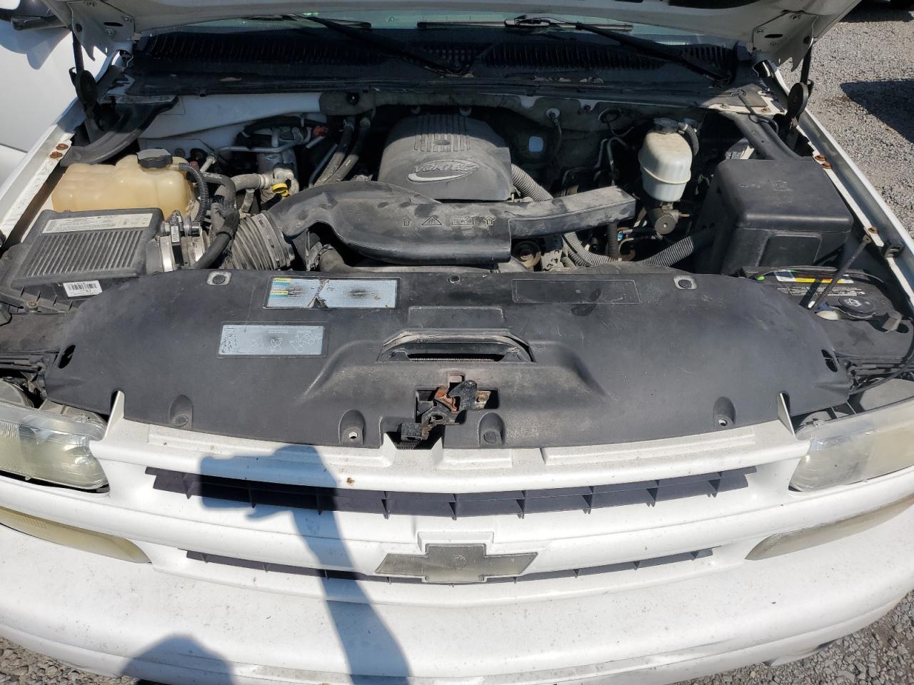 2004 CHEVROLET Tahoe