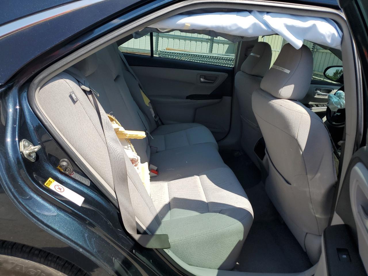 2016 TOYOTA CAMRY