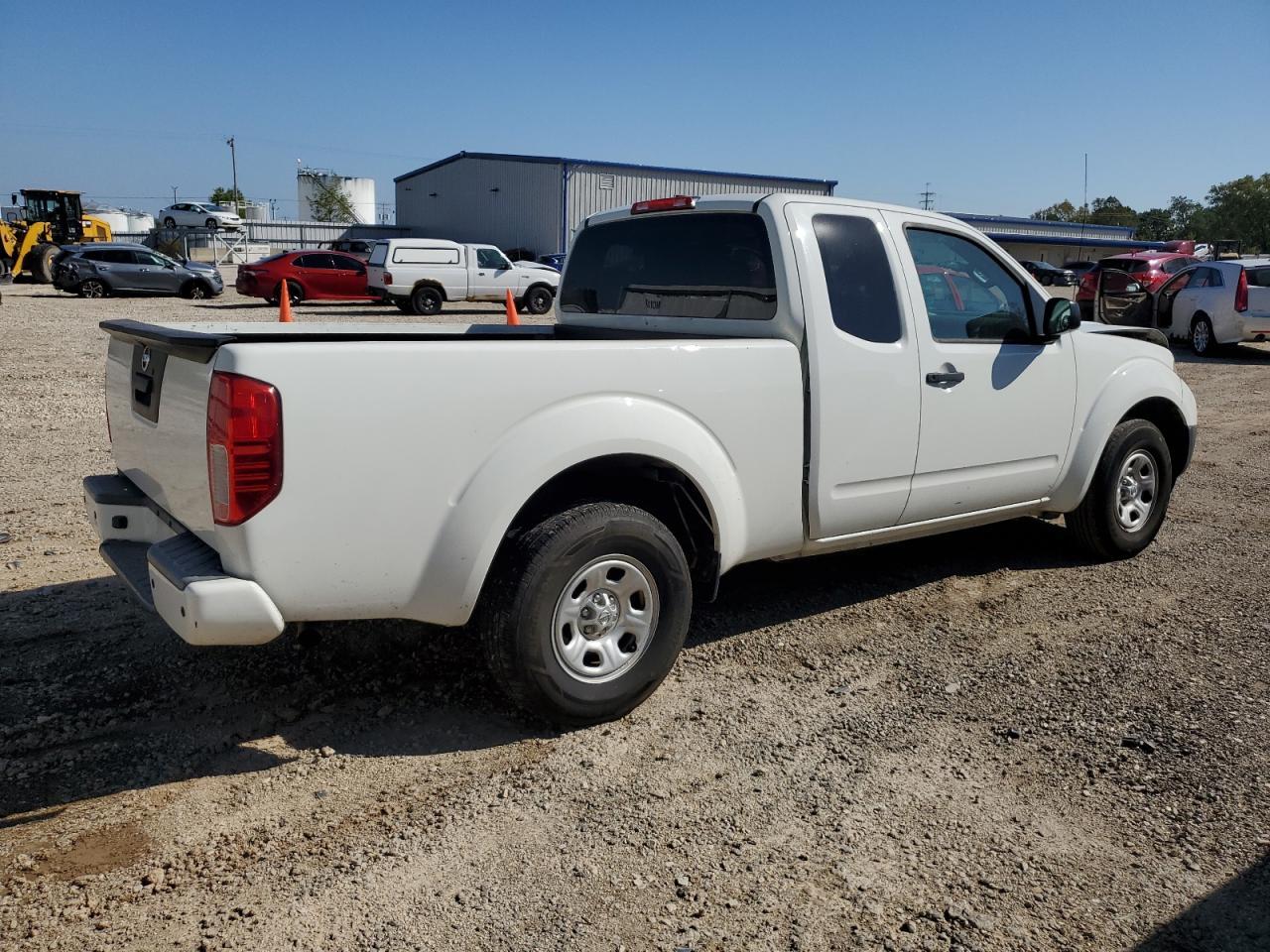 2017 NISSAN Frontier