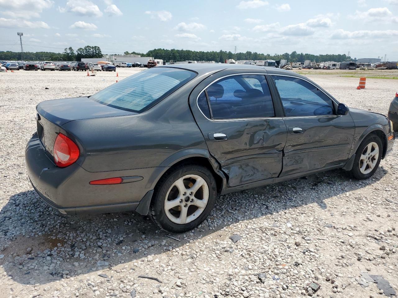 2000 NISSAN Maxima