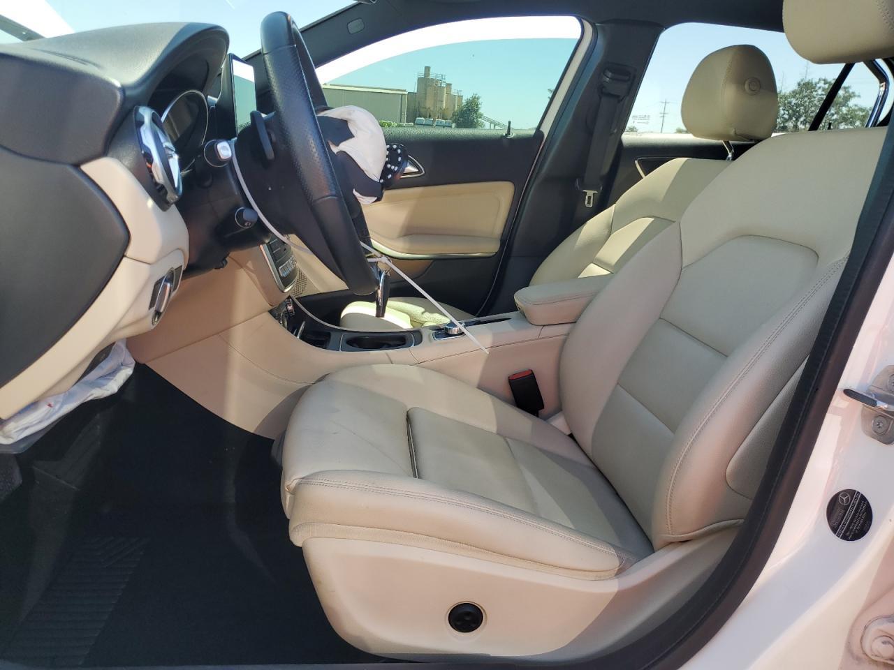 2020 MERCEDES-BENZ GLA-Class