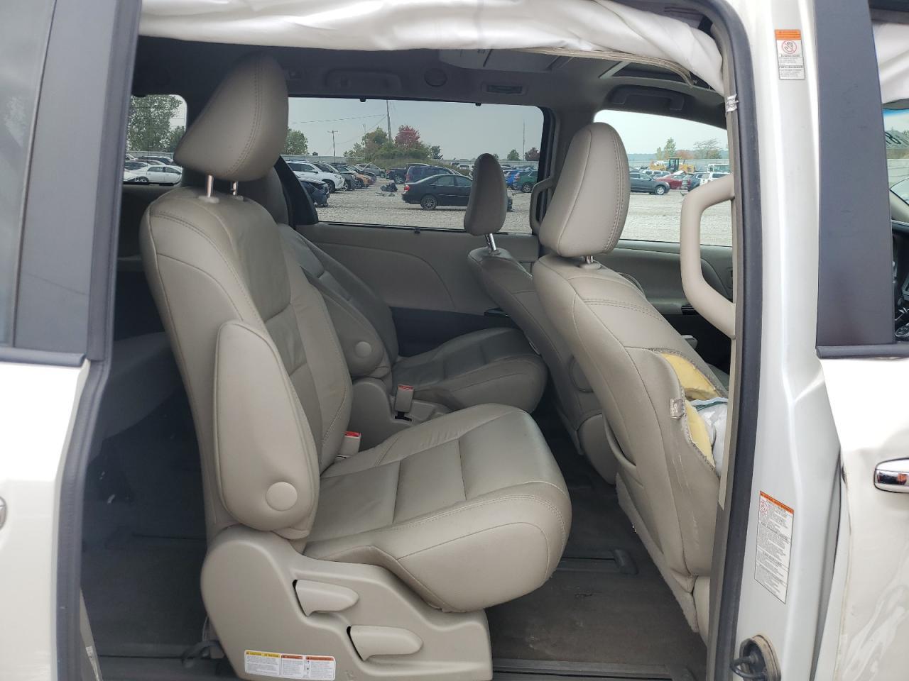2017 TOYOTA SIENNA