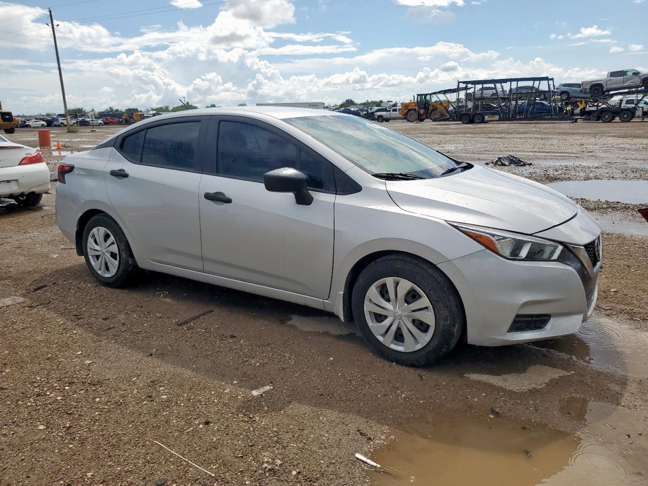 2020 NISSAN VERSA