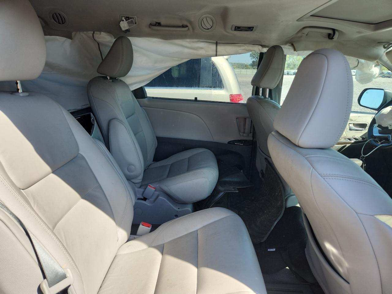 2019 TOYOTA SIENNA