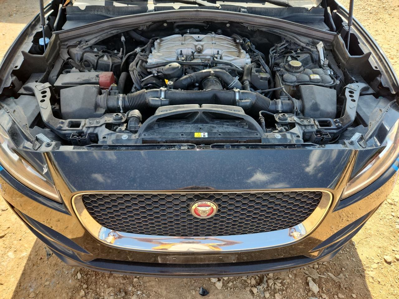 2017 JAGUAR F-Pace