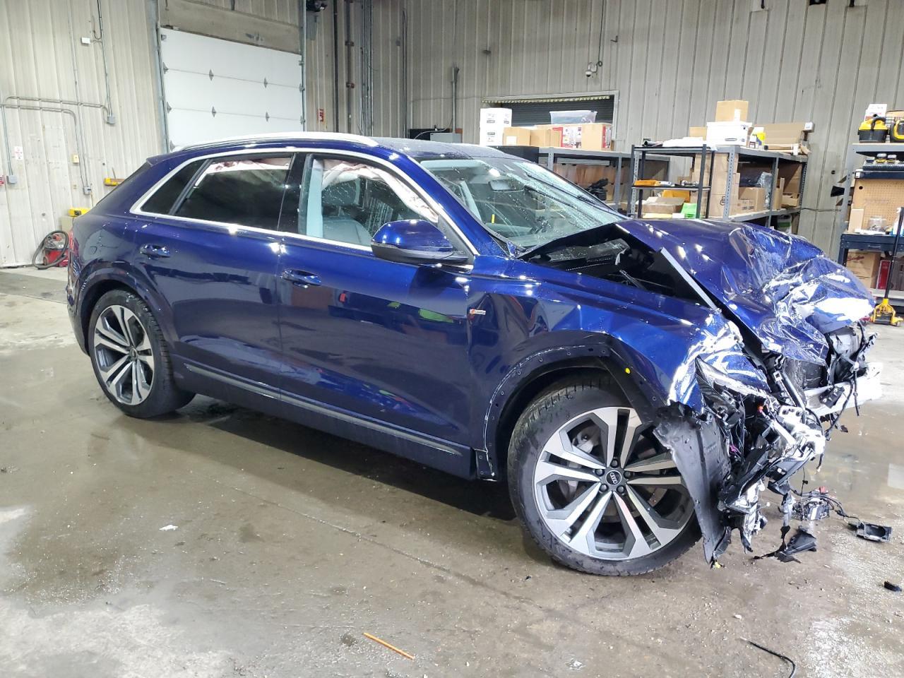 2022 AUDI Q8