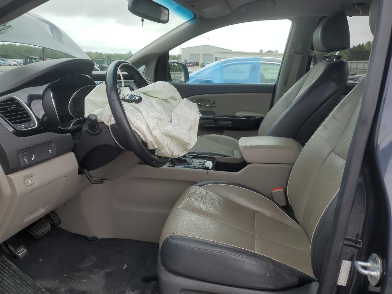 2016 KIA SEDONA