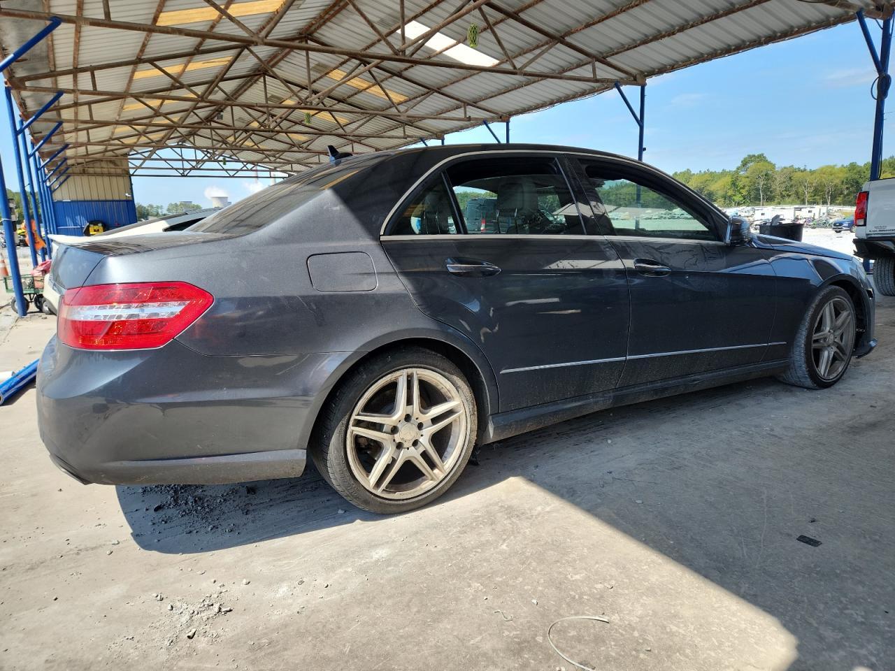 2013 MERCEDES-BENZ E-Class