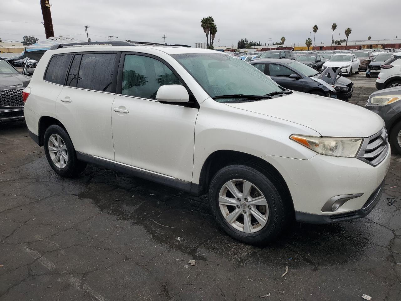 2013 TOYOTA HIGHLANDER