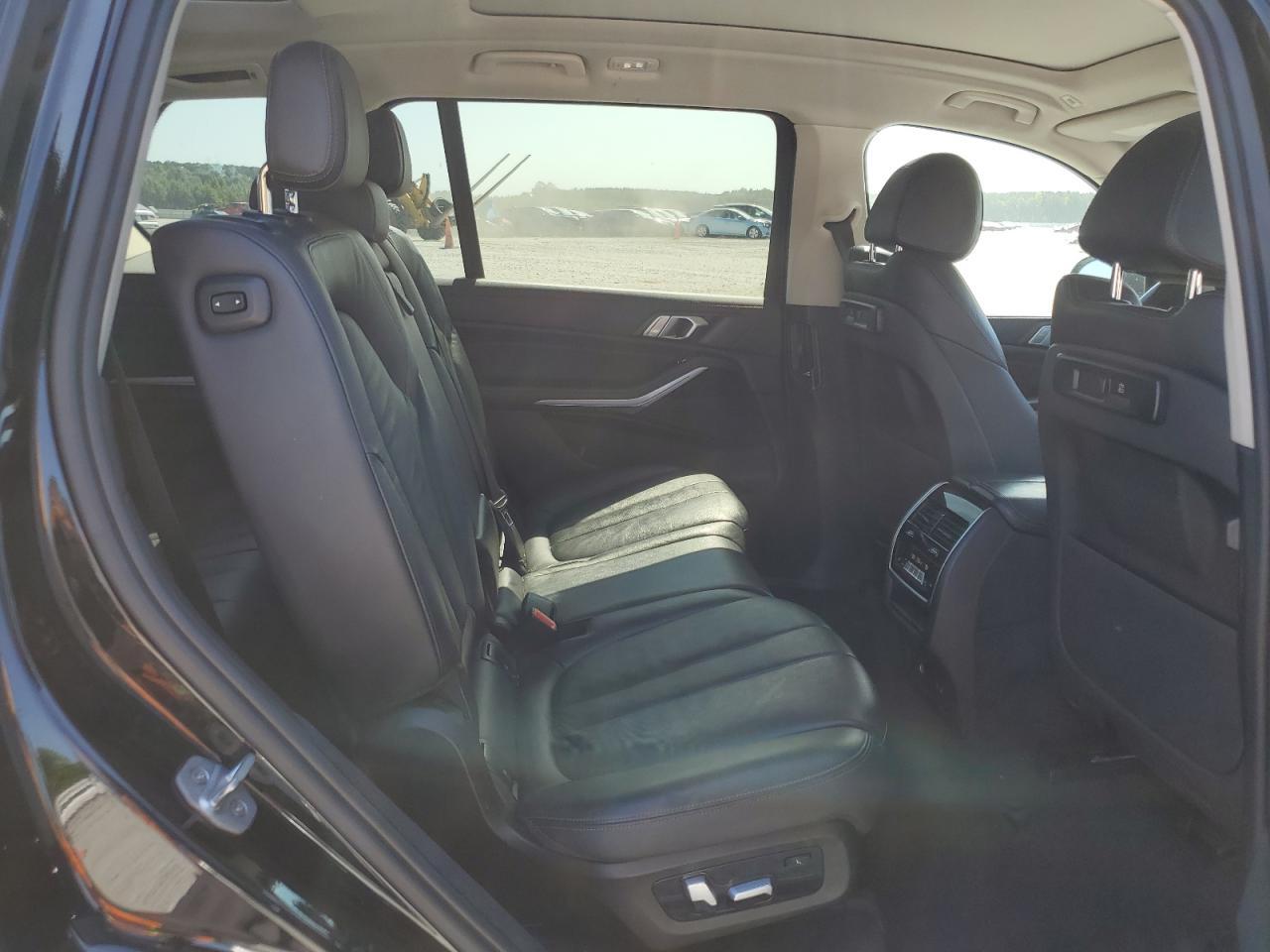 2020 BMW X7