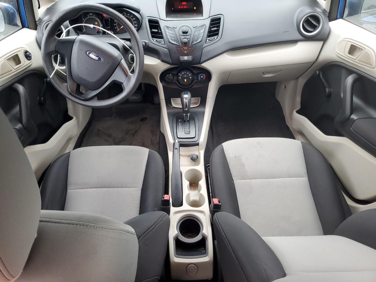2011 FORD Fiesta