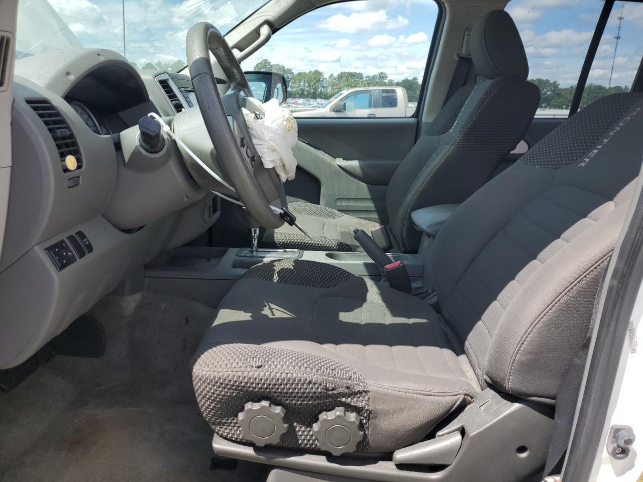 2015 NISSAN Frontier