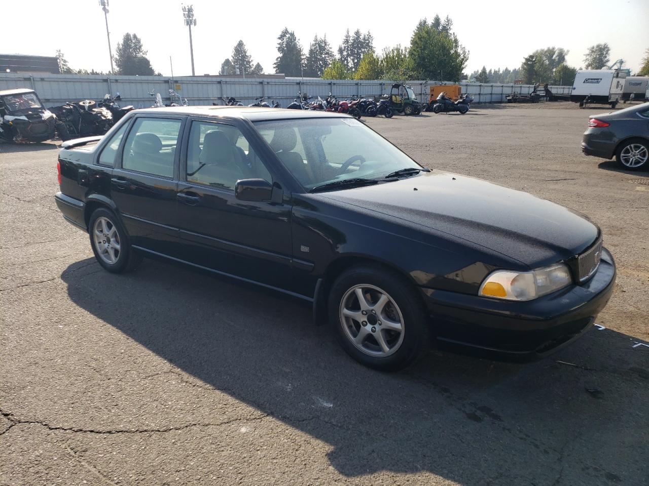 2000 VOLVO S70