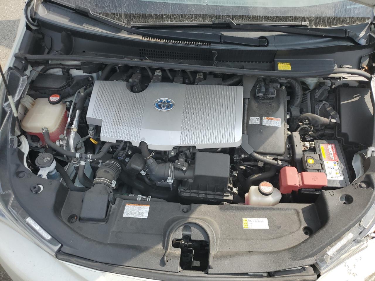 2016 TOYOTA PRIUS