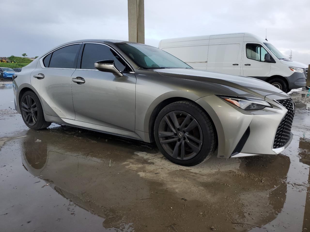 2021 LEXUS Is
