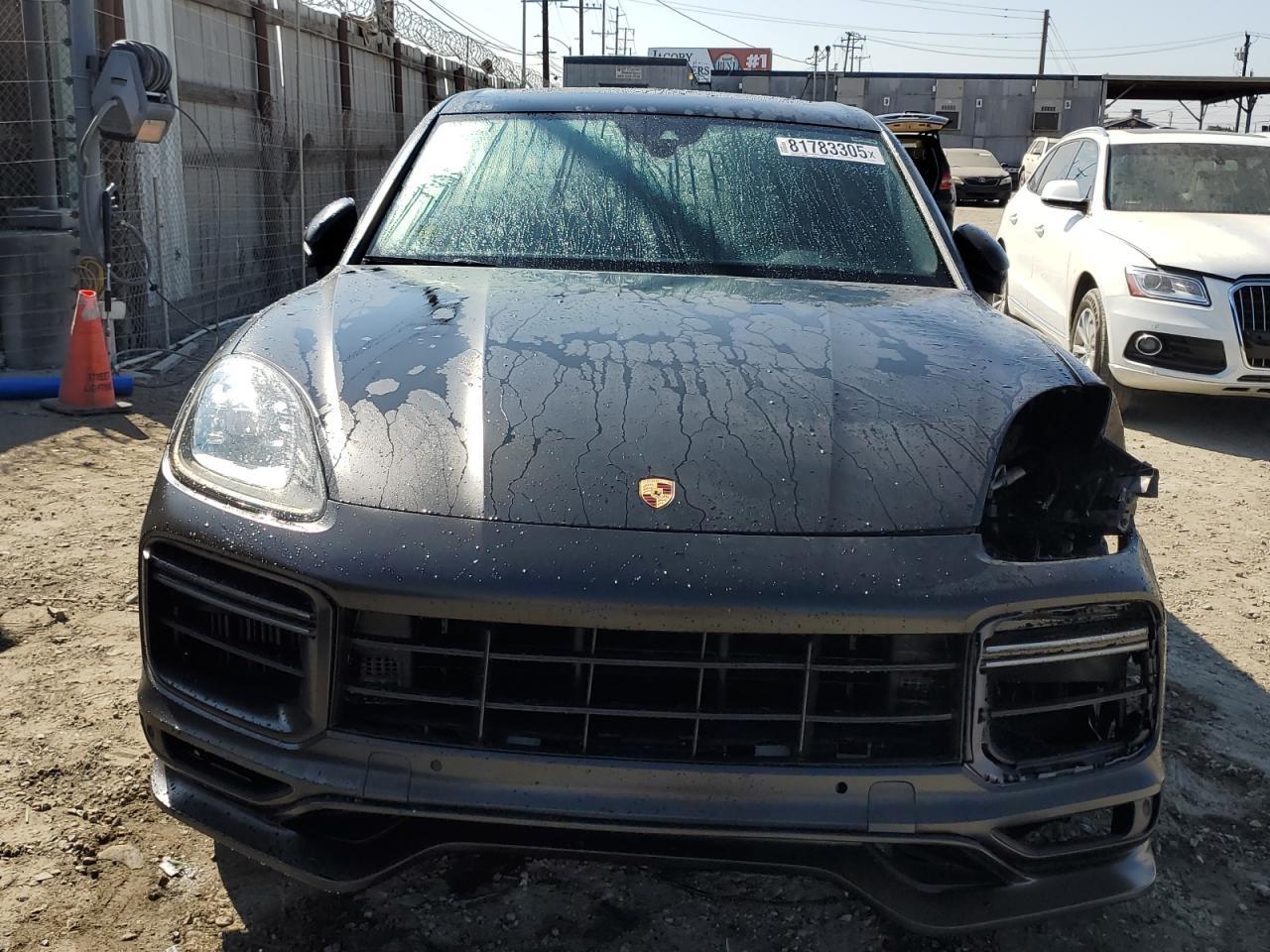 2019 PORSCHE CAYENNE