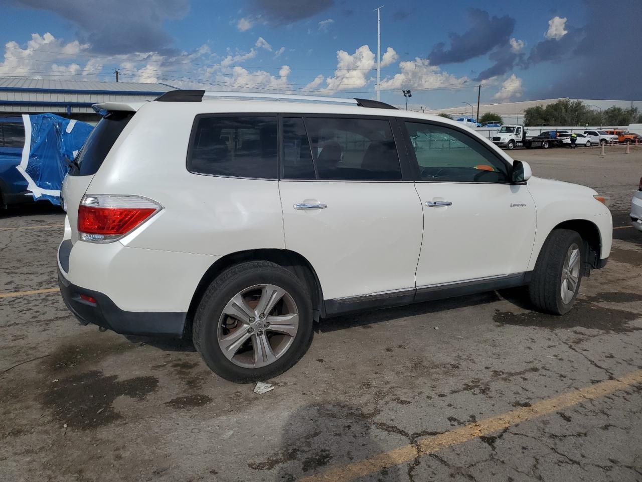 2013 TOYOTA HIGHLANDER