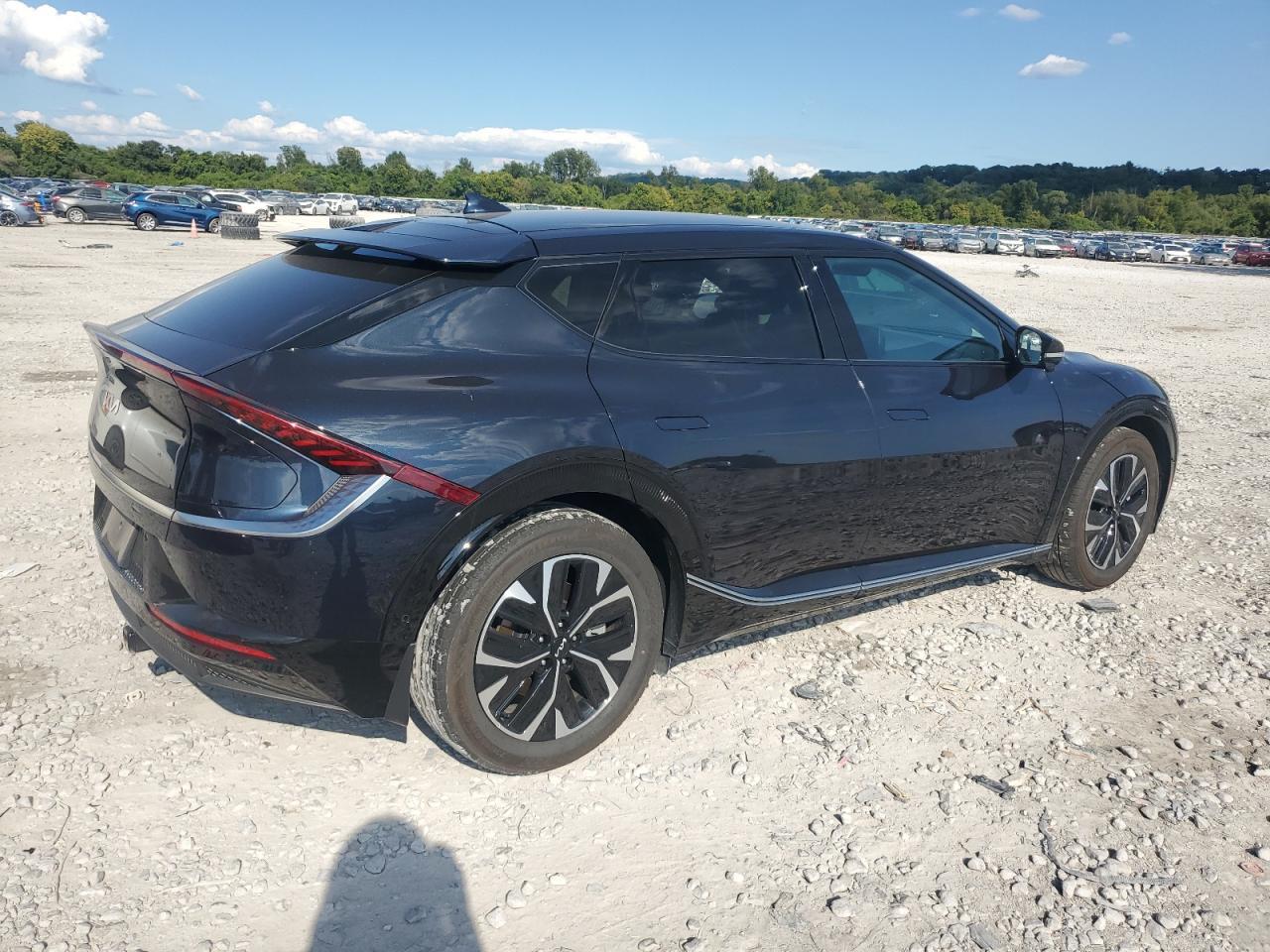 2023 KIA EV6