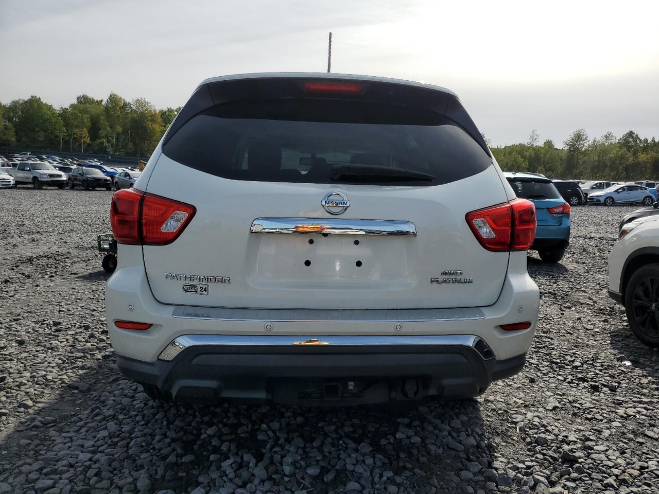 2017 NISSAN PATHFINDER