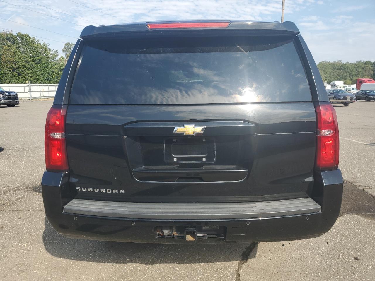 2018 CHEVROLET Suburban