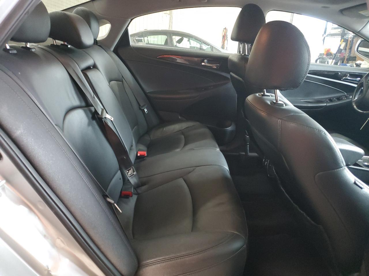 2011 HYUNDAI SONATA