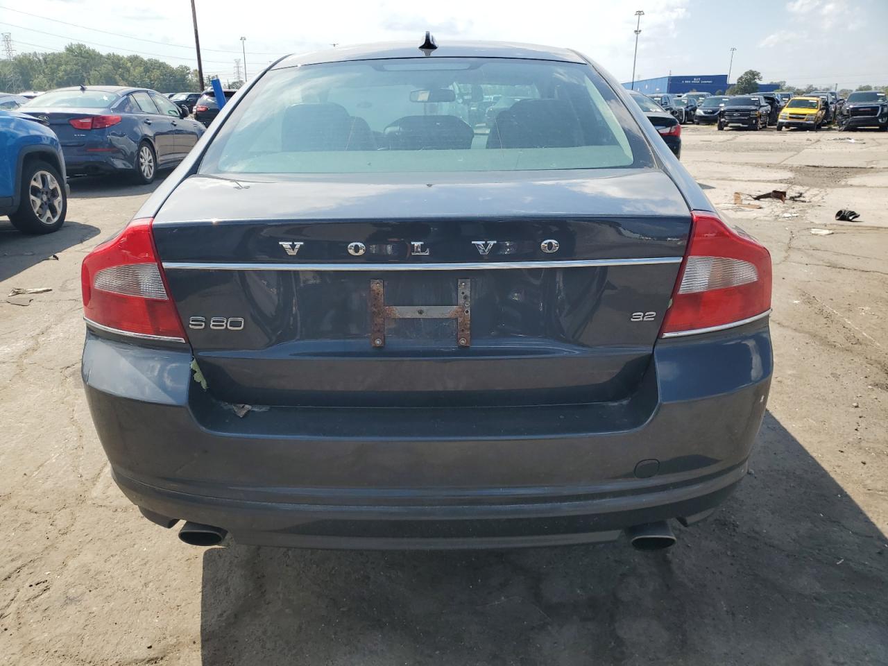 2010 VOLVO S80